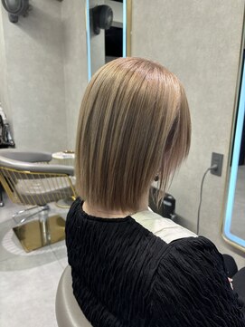 ニーナ ビューティーサロン(NINA Beauty Salon) ミルクティーベージュ