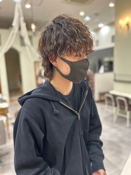 ヘアーワークス ボナ ウニクス店(HAIR WORKS bona) ワイルドな動きを楽しむスパイラルパーマ　ウルフ/ハイライト
