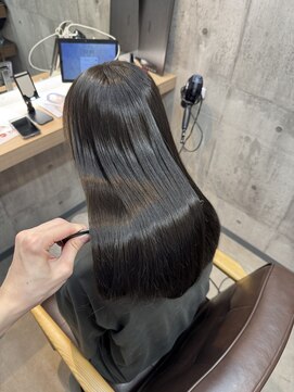 アリアバイエクラート 新宿南口店(ARiA by ECLART) ★赤味が気になる方おすすめのオリーブグレージュ★