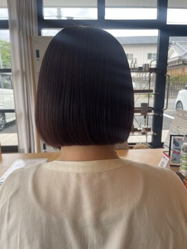 ナイアバイアヌエヌエ(naia by anuenue) ミニボブ×チェリーピンク