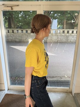 ノマド(nomad) ブリーチ/ベージュ/ミルクティーベージュ/ヘアアレンジ