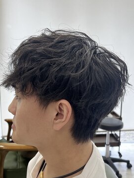 ヘアーアンドビューティー ザ ビー(Hair & Beauty the B) シャドウパーマ / メンズ骨格矯正