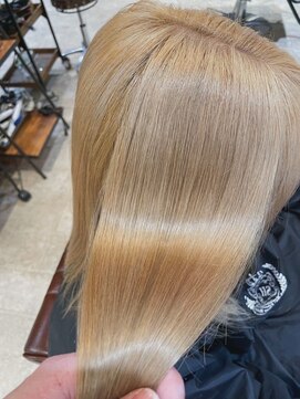 スペックホルダー(Spec Holder) 艶ブロンドストレート