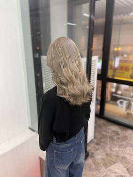 ラ ミミ(La Mimi) 【Mimi/SAYAKA】カット/カラー/ブリーチ/ハイトーン