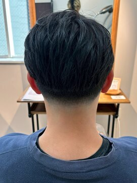 シーフ 千葉(Cyf) 千葉駅MEN’S/波巻きツイストスパイラル/刈り上げセンターパート