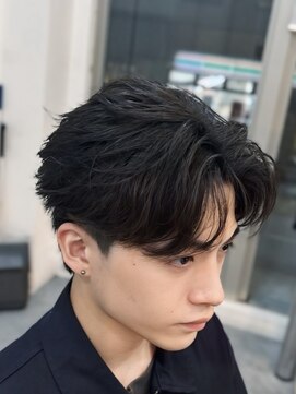 バース 河原町店(BIRTH) 韓国へアカルマパーマワックスなしセンターパート黒髪ウルフ