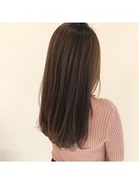 デフィー(DEFY) ロングのストレートスタイル