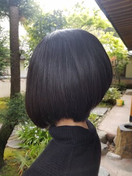 ウィービーパセリ atre川越店(WE BE PARSLEY) 前下がりボブ(スタイリスト西田)