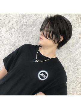 ノア ヘアデザイン 町田店(noa Hair Design) 前髪長めのハンサムショート