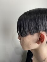 ヘアサロンエムフィス 池袋東口(HAIR SALON M Fe's) 前下がりセンターパート