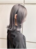 伸ばしかけシルバーグレー/グレージュ/ホワイトグレー外ハネボブ