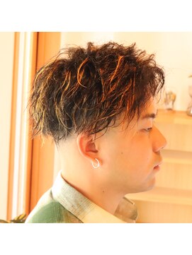 ウネ(une) ツイストスパイラル&ハイライト