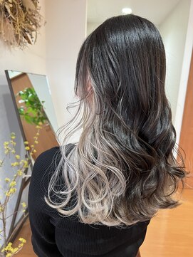 スタジオフィット(STUDIO FITTO) ・イベント前にオススメ。シルバーインナーカラー・