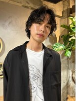 キュー(Cue_)&nbsp;無造作マッシュウルフセンターパート×王道メンズパーマ