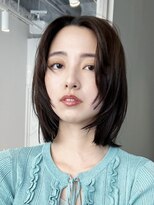 トリッカ シブヤ(TRICCA SHIBUYA)&nbsp;ミディアムウルフ/ 艶カラー/ ミディアムレイヤー