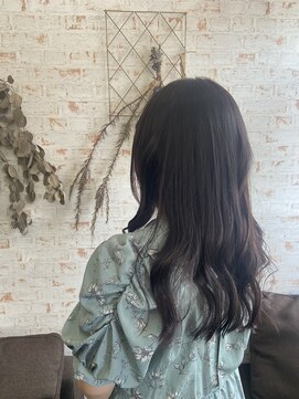 アカイトビラ ヘアケアサロン(AKAI TOBIRA Hair Care Salon) バイオレット×ツヤ髪