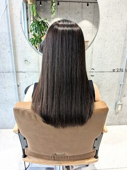 ルース(LOOSE)の写真/【GMT縮毛矯正】オリジナル縮毛矯正で優しい手触りのストレートヘア実現！毎日のヘアセットが簡単に◎