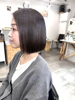 エモヘアー(emo hair) 切りっぱなしパッっとボブ