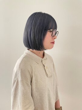 ロマリア 渋谷 渋谷宮益坂(Lomalia) 乾かすだけでキマる髪/馴染むハイトーンブルーアッシュ