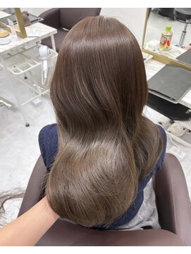 アイズ 横浜(IS) 【nanami指名】ベージュ/レイヤーカット