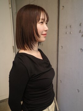 小顔顔まわりレイヤー×タイトボブ