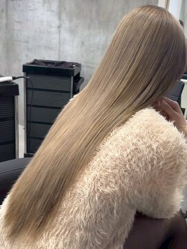 ジィルム(XELM) 韓国レイヤーカット/ブリーチ/レイヤーカット/ハッシュカット