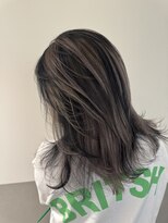 アエル(A/E/R)&nbsp;細めハイライト×透明感グレージュでつくる柔らかミディアム
