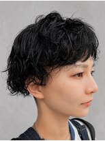 イラカ(elaka) 刈り上げ×強めパーマ