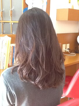 美容室 バンブー(BAMBOO) ミディアムロングのパーマ
