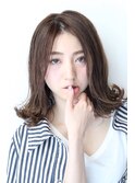 外人風 外ハネ ワンカール くびれヘア 艶カラー