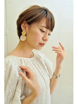 ビーチ(BEACH) ラベージュアンニュイ耳かけマッシュショート