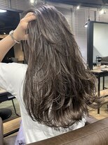 アルカナ 明治神宮前原宿(ARCANA)&nbsp;レイヤーカット　ロングレイヤー　ハイライトベージュ　hiro