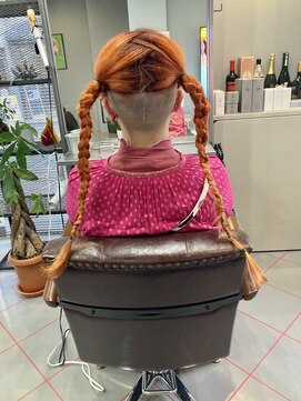 ダニーコウベ(Danny kobe) オレンジ三つ編みツーブロック