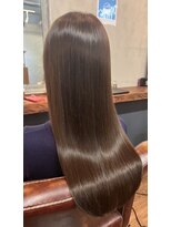 スローネ(THRONE)&nbsp;髪質改善艶髪トリートメント／トリートメント／新宿