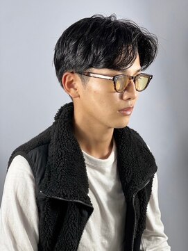 プレミアムバーバー 表参道店(PREMIUM BARBER produce by HIRO GINZA) ツーブロック×センターパート×アップバンク