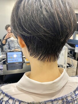 ハルキ ミナト ジャパン オオサカ(HARUKI MINATO japan OSAKA) 40代50代60代白髪マッシュショートボブ大人美人くびれ髪質改善