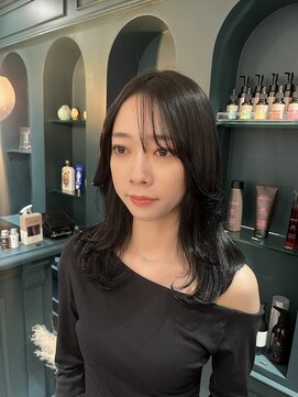 チャンチ(chanch) 韓国ブラック/ブルーブラック/レイヤーカット