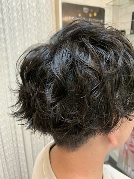 ロマンヤカタ ファース(ROMAN YAKATA fars) メンズ メンズパーマ 波巻き スパイラルパーマ@田代4/5