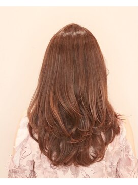 アンベリールフルー(EMBELLIR fleur) ボリュームロングレイヤー　３０代・４０代・５０代　表参道