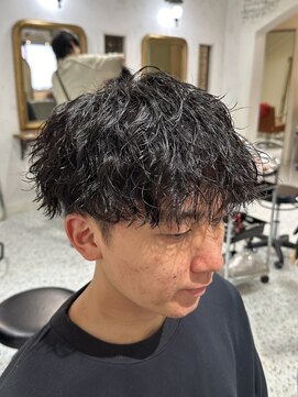 サンバイセライロ 千葉(SAN. by celilo) ツイストスパイラルパーマ【加藤優花】