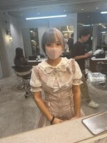 トイロ 新宿(Toiro) ツートン　ハーフカラー　デザインカラー　ミニウルフ
