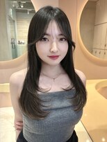 グロー 大宮(GLROW) オリーブベージュ 顔まわり レイヤーカット