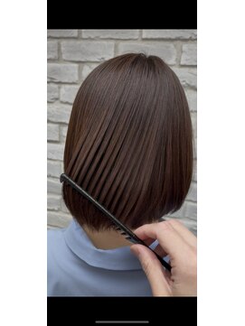 リビング(LiVing) みんなが羨む艶髪矯正