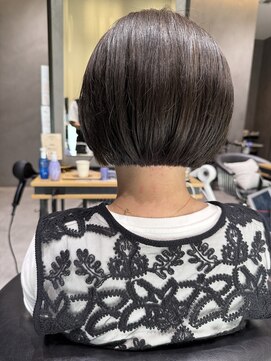 ピカイチ(pikaichi) 頭を小さくスタイルをよく見せるタッセルボブ