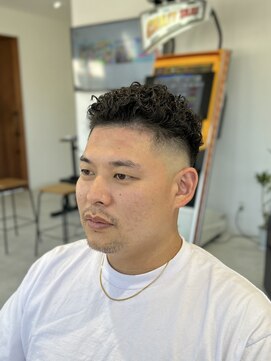 ザ マイルドクラブ(THE MILD CLUB) 極道パーマ スキンフェード