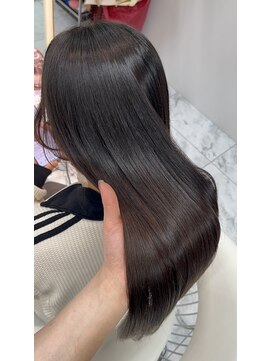 ロンドルピナス 小倉(Lond Lupinus) ブルーブラック/ワイドバング/美髪のススメ/外ハネボブ/北九州/