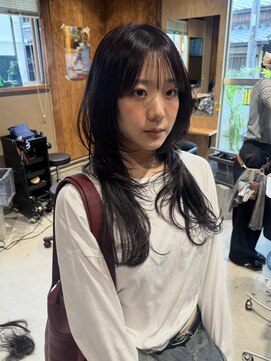 サムウェア(SOMEWHERE) ロングレイヤーカット