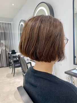 メゾンブラン 川西阪急店(Maison Blanc) クセを活かしたナチュラルボブ