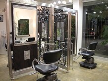 ジローワークショップ 姫路店(JIRO WORKSHOP)の雰囲気（スタイリッシュな店内空間☆）