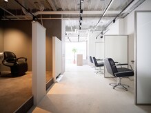 トキ シキ 戸塚(Toki. shiki)の雰囲気（横浜/戸塚で唯一の髪質改善特化サロンToki.の落ち着いた内装　）